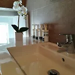 Adubai بيت للعطل