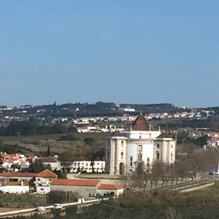 Nyaraló Adubai *
